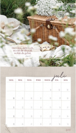 Preview: Ein kleines Stück Land 2027 – Wandkalender mit Landstil-Motiven, Bibelworten und praktischem Kalendarium.