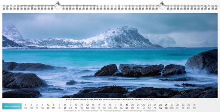 Panoramakalender XL 2027 – Hochwertiger Wandkalender mit Bibelversen, brillanten Bildern und silberner Spiralbindung.