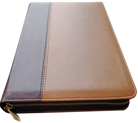 *Taschenbibel, Kunstleder, hellbraun/dunkelbraun, Goldschnitt, Reißverschluss, 13,5 x 19,5 x 2,9 cm
